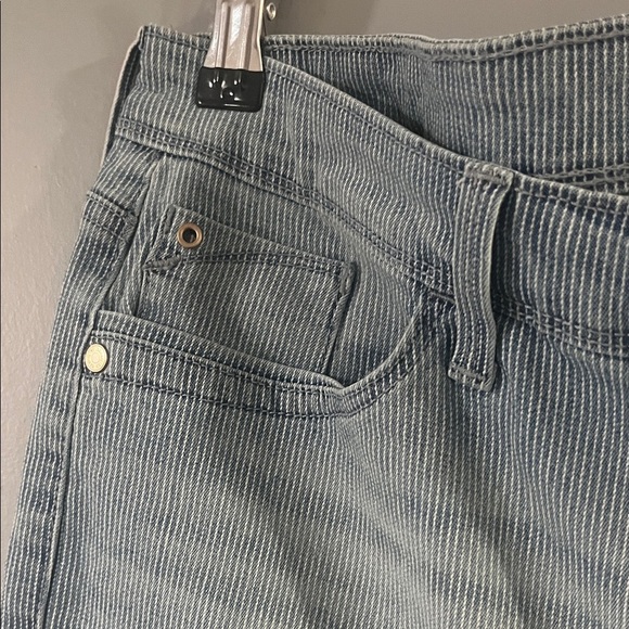 Bandolino Sky Blue Ankle Jeans - Picture 5 of 11